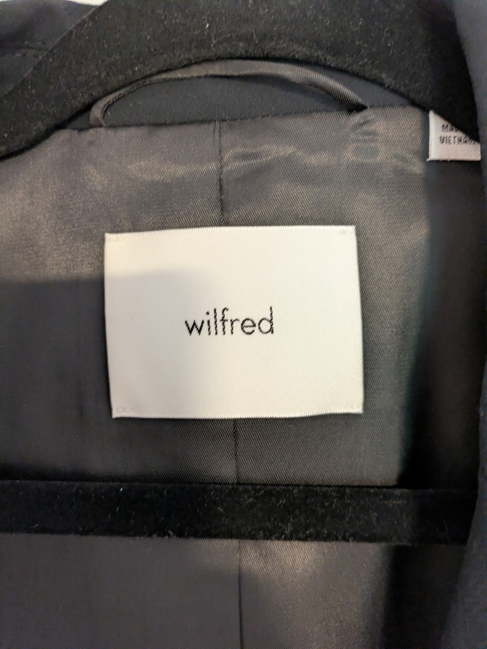 Wilfred Black Tailored Single-Button Blazer - Picture 2 of 3